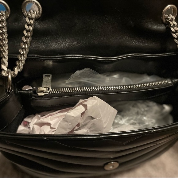 Ysl Saint Laurent Medium LouLou Noir Chain shoulder Bag in Quilted “Y” Leather - Picture 15 of 16